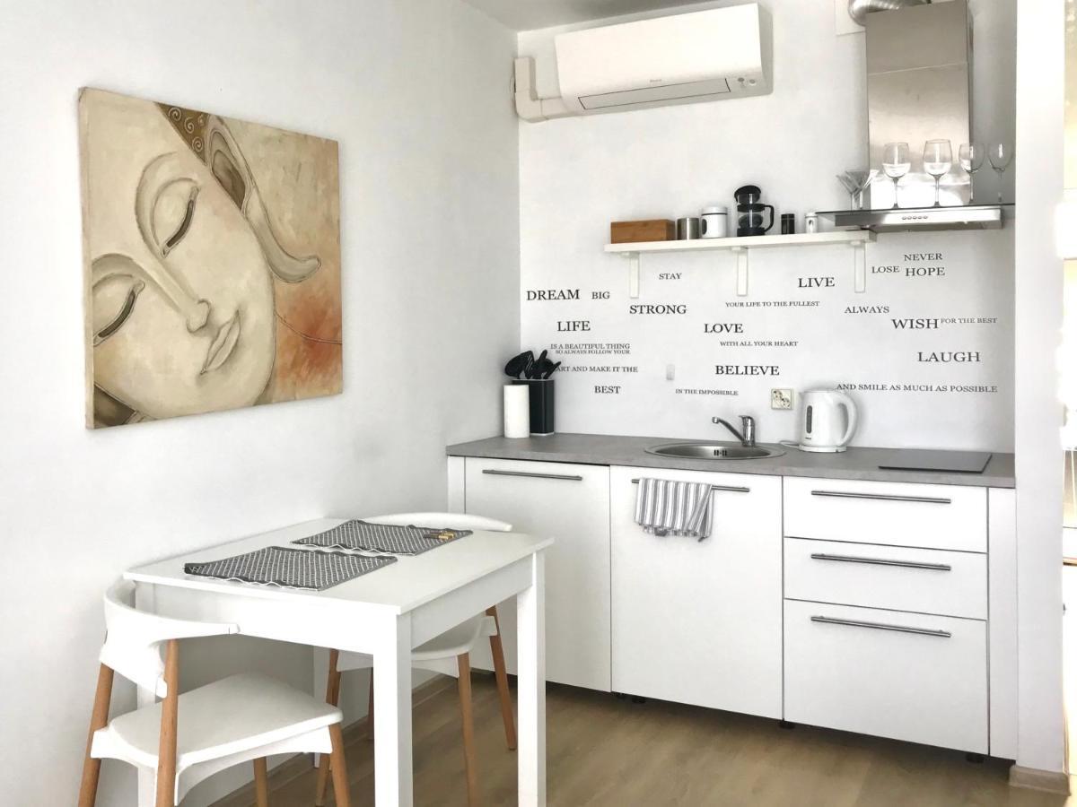 City Centre Studio In Design Quarter Close To Old Town & Harbor Apartment Tallinn Luaran gambar
